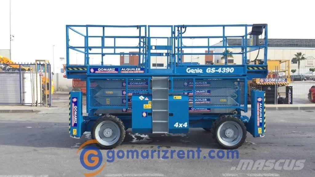 Genie GS 4390 シザースリフト