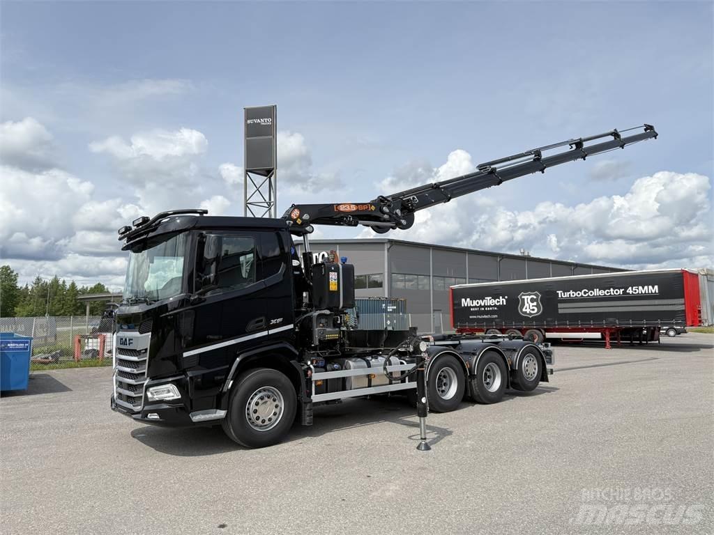 DAF XF 530 FAW 8X4 クレーントラック、ユニック車