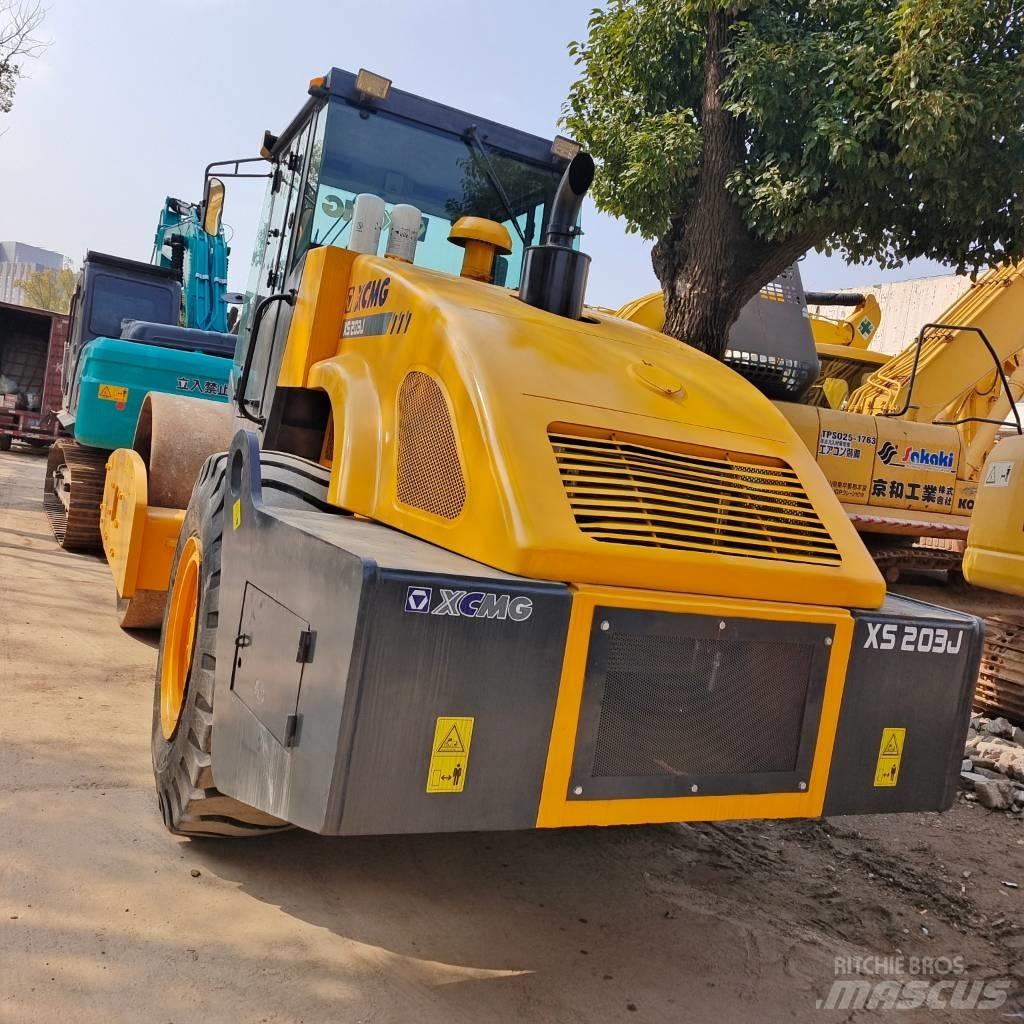 XCMG XS 202 J 振動ローラ