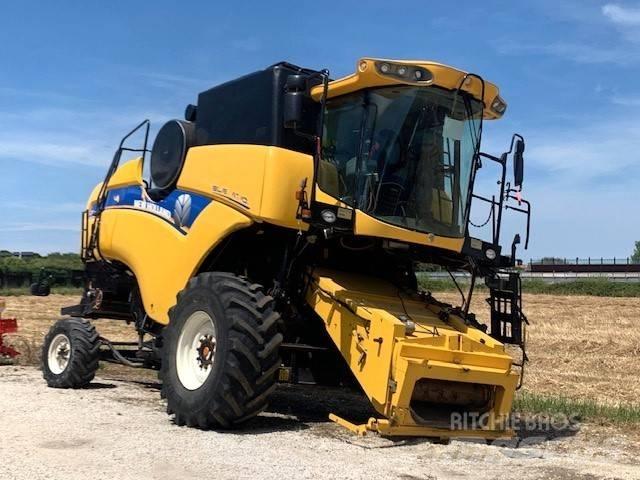 New Holland CX 5090 コンバイン