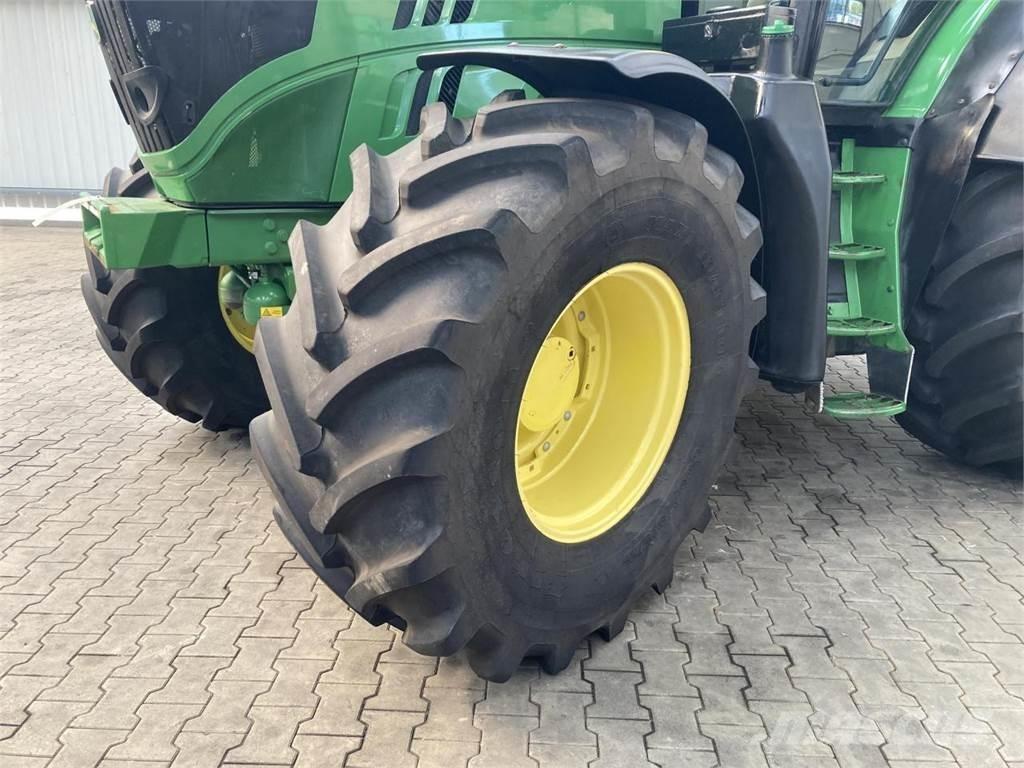 John Deere 6170R トラクター
