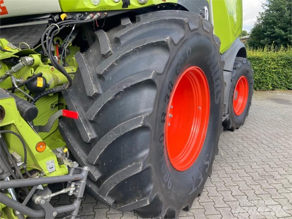 CLAAS Jaguar 960 フォレージハーベスター