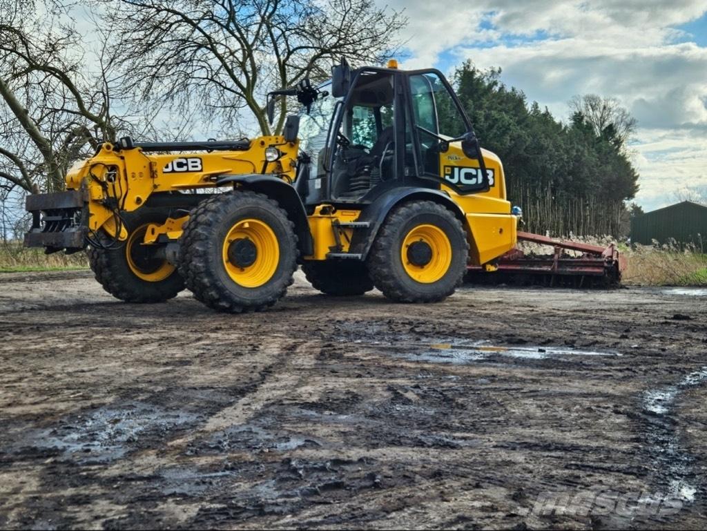 JCB TM 320 S 農業用テレハンドラー