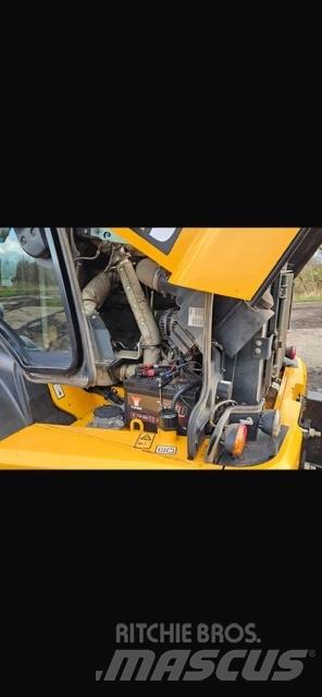 JCB TM 320 S 農業用テレハンドラー