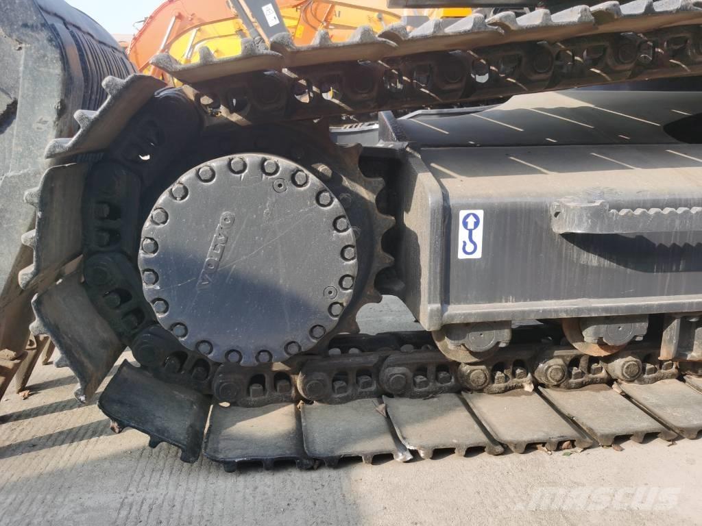 Volvo EC 250 D L 大型油圧ショベル12t以上（パワーショベル・ユンボ）
