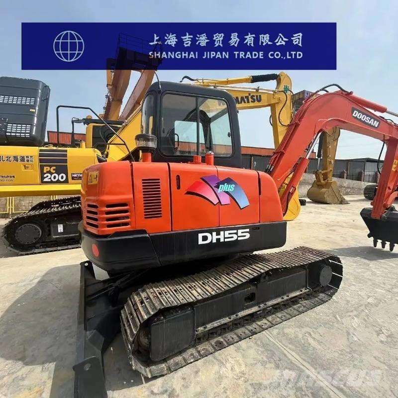 Doosan DH 55 ミニ油圧ショベル 7t以下（ミニユンボ・ミニディガー）