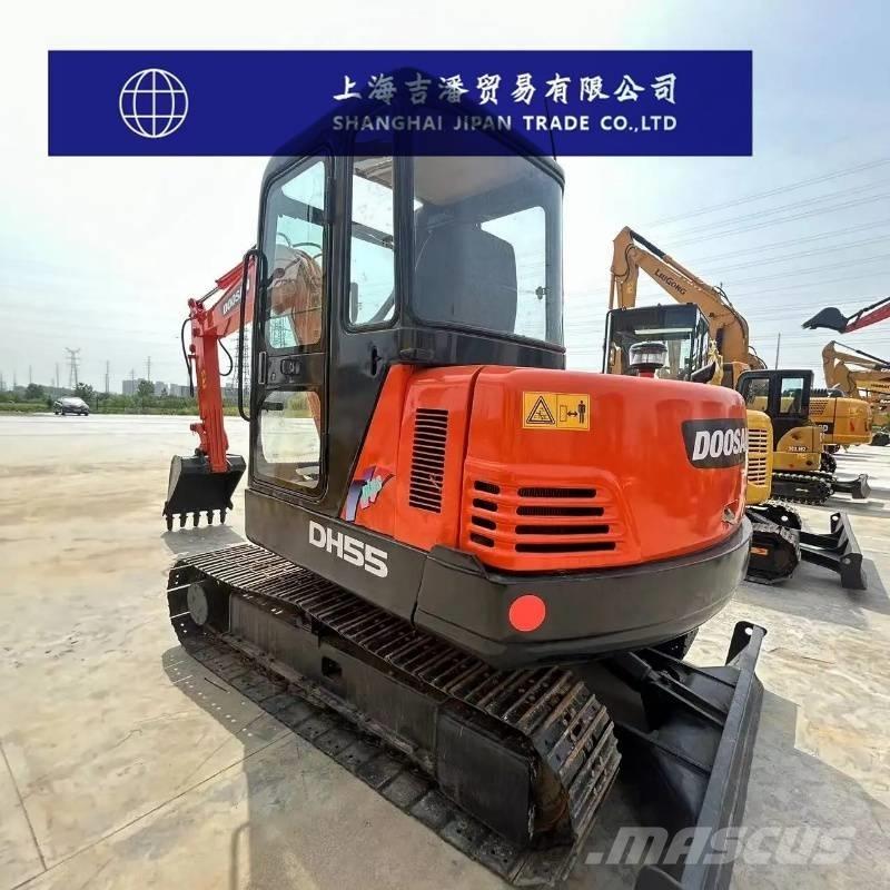 Doosan DH 55 ミニ油圧ショベル 7t以下（ミニユンボ・ミニディガー）