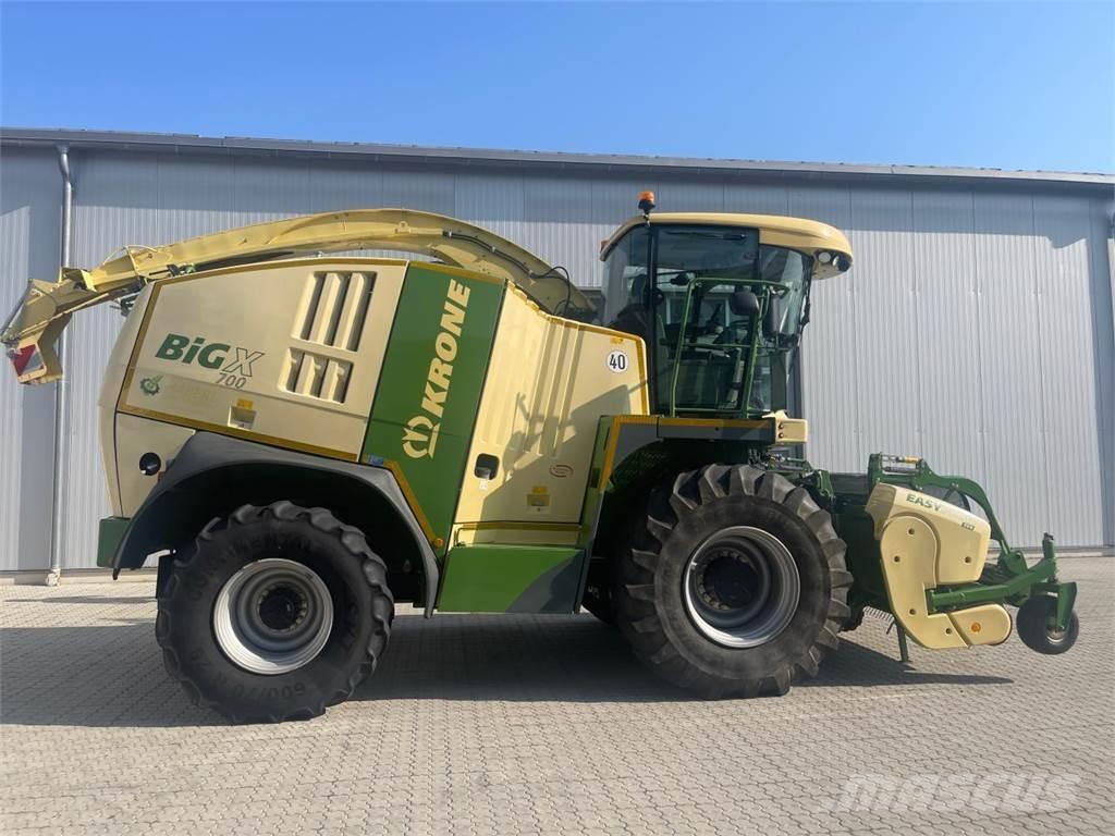 Krone Big X 700 自走式フォレージハーベスター