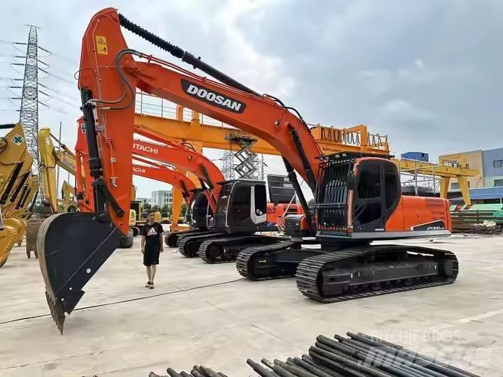 Doosan DX 300 LC 大型油圧ショベル12t以上（パワーショベル・ユンボ）
