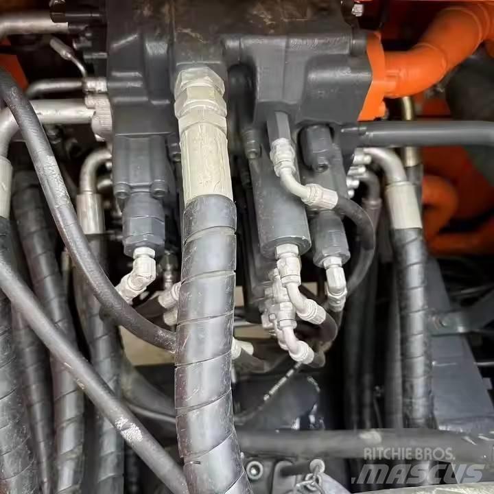 Doosan DX 300 LC 大型油圧ショベル12t以上（パワーショベル・ユンボ）