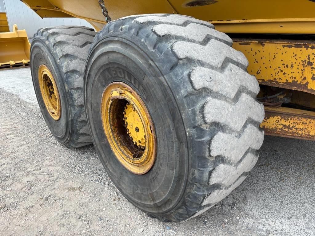 CAT 745 C アーティキュレート式ダンプトラック