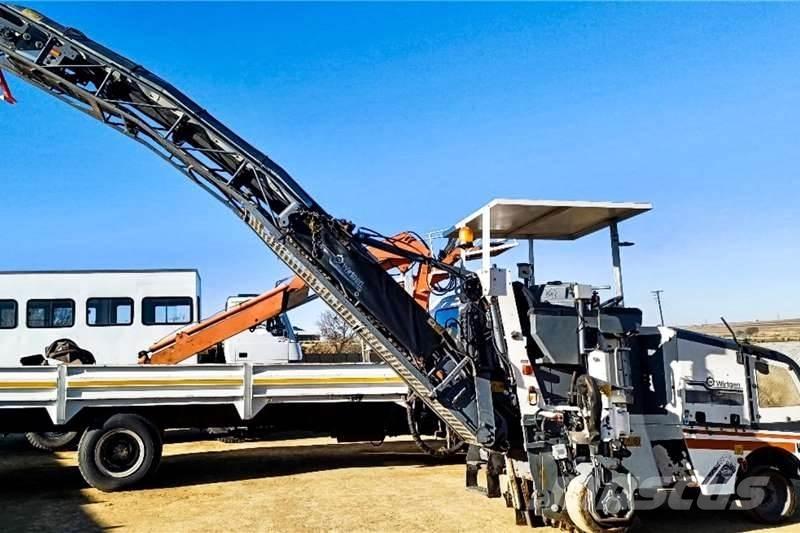 Wirtgen W50D その他トラック