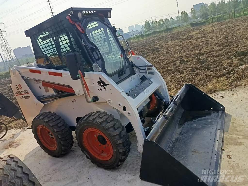 Bobcat S 18 スキッドステアローダー