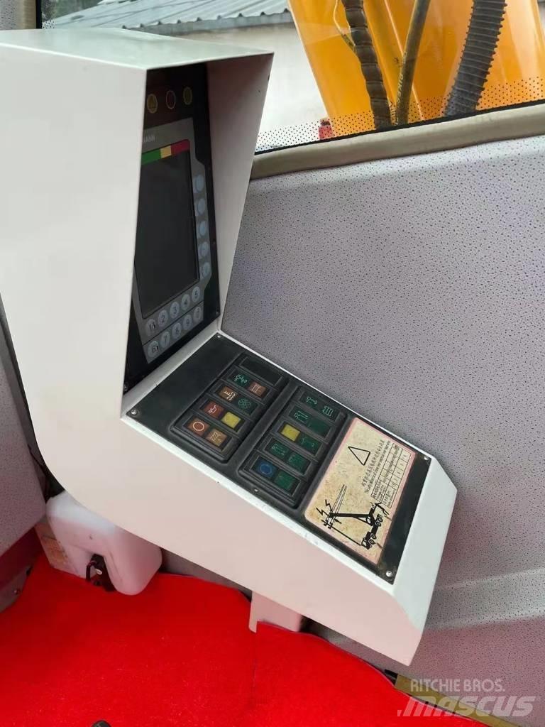XCMG QY70K-11 オールテレーンクレーン
