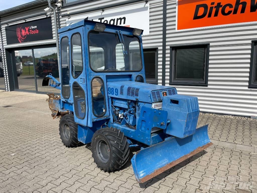 Ditch Witch 3700 DD トレンチャー