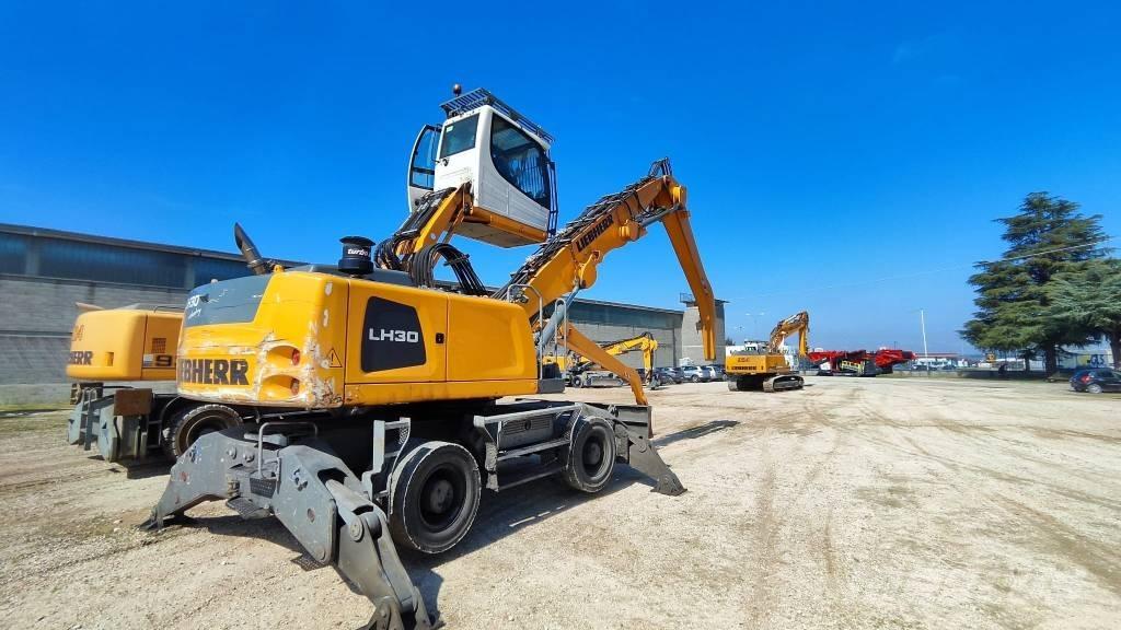Liebherr LH 30 M 廃棄物／工業産廃処理機