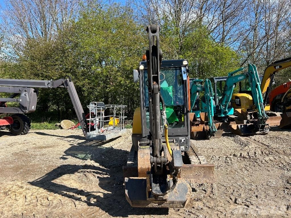 Volvo ECR 25 D ミニ油圧ショベル 7t以下（ミニユンボ・ミニディガー）