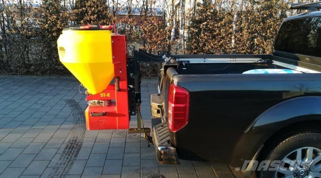 Adler ST - E 200 砂と塩撒き専用車