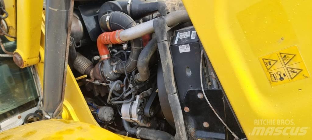 New Holland B 115 C バックホーローダー