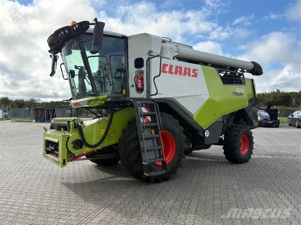 CLAAS TRION 520 コンバイン