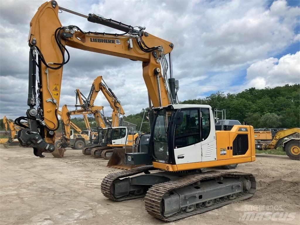 Liebherr R924 大型油圧ショベル12t以上（パワーショベル・ユンボ）