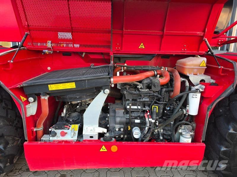 Magni RTH 6.25 テレスコピックホイールローダー