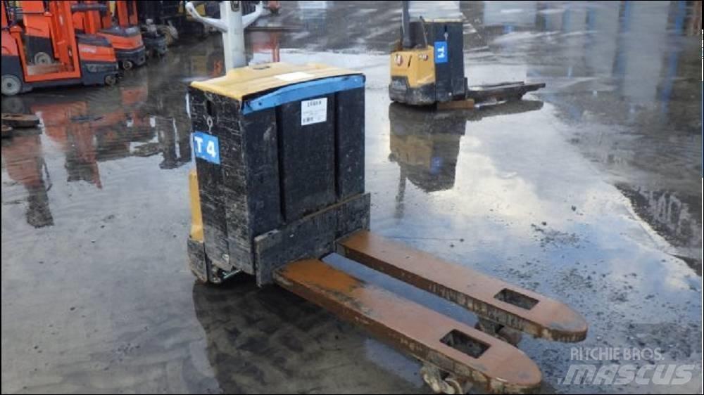 CAT NPP 20 N2E ローリフト
