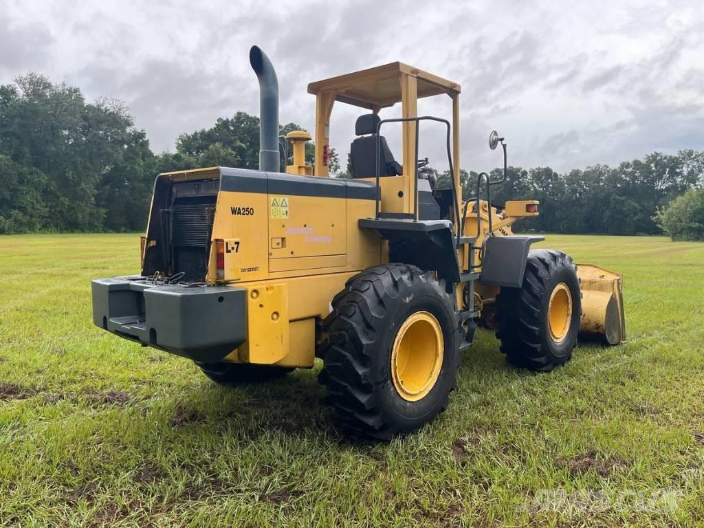 Komatsu WA 250-3L ホイールローダー・タイヤショベル