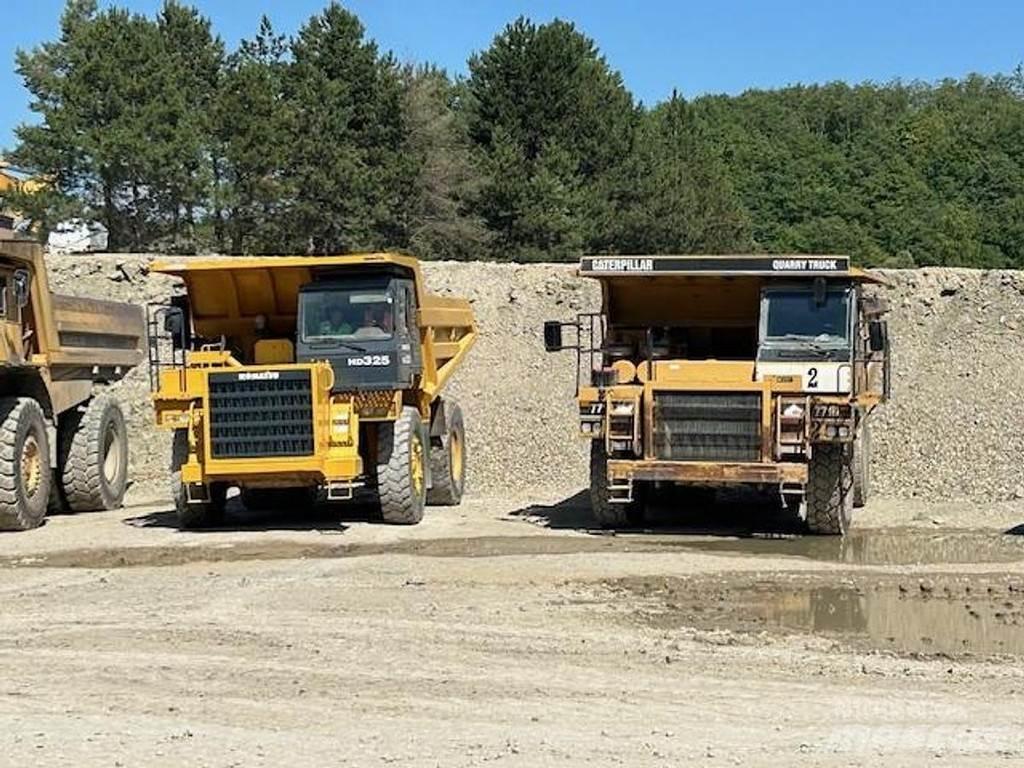 Komatsu HD325-6KE サイト　ダンプ