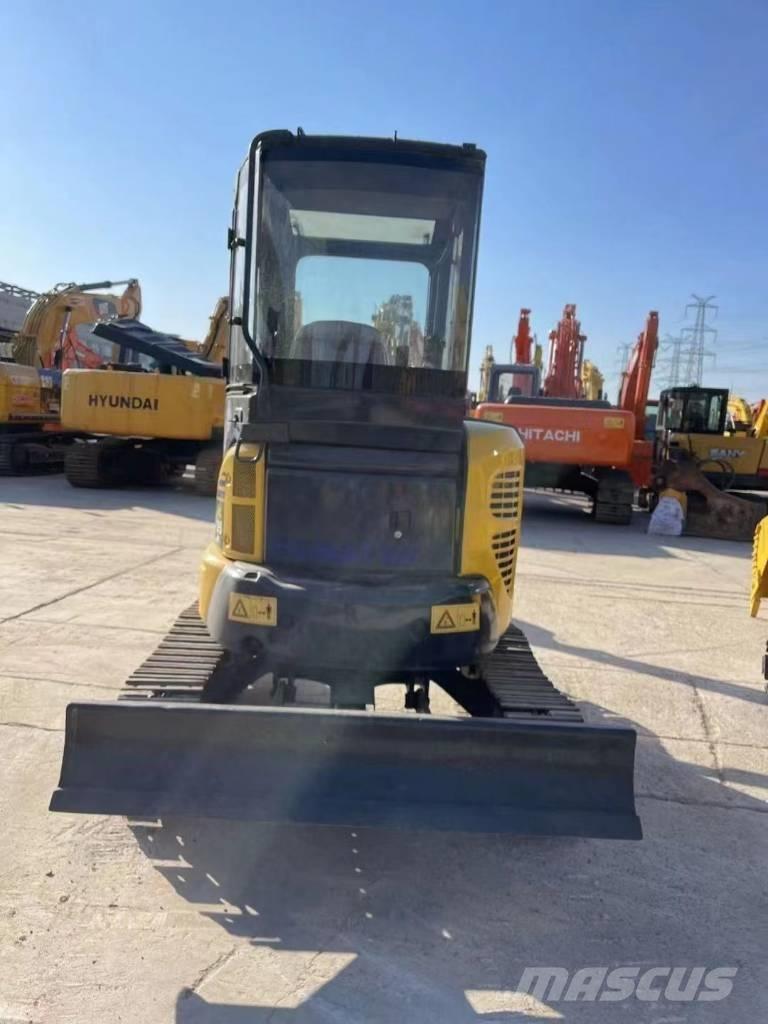 Komatsu PC 35 ミニ油圧ショベル 7t以下（ミニユンボ・ミニディガー）