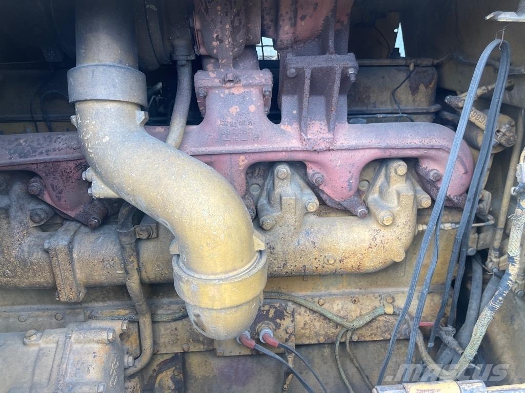CAT D 8 K ブルドーザー