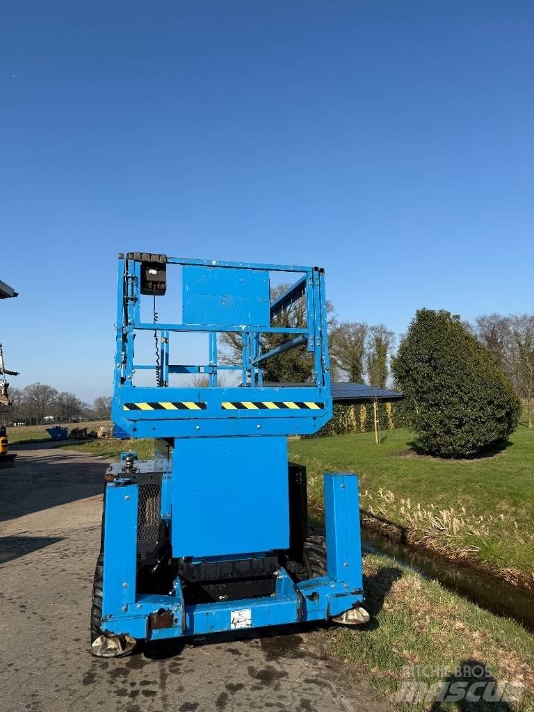 Genie GS 4069 RT シザースリフト