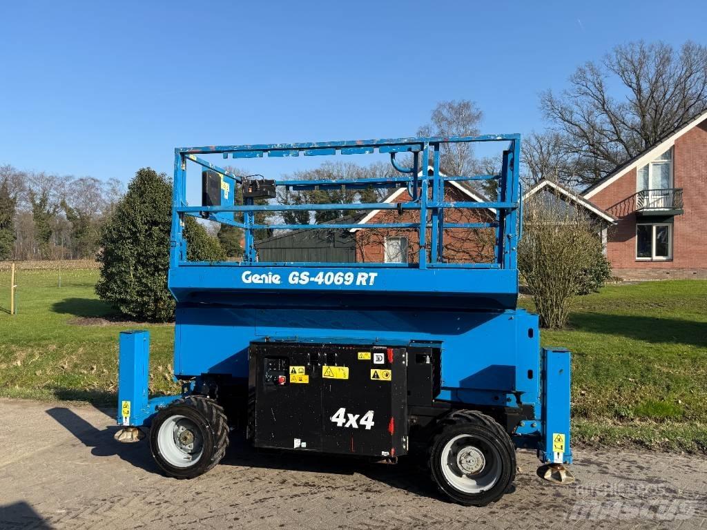 Genie GS 4069 RT シザースリフト