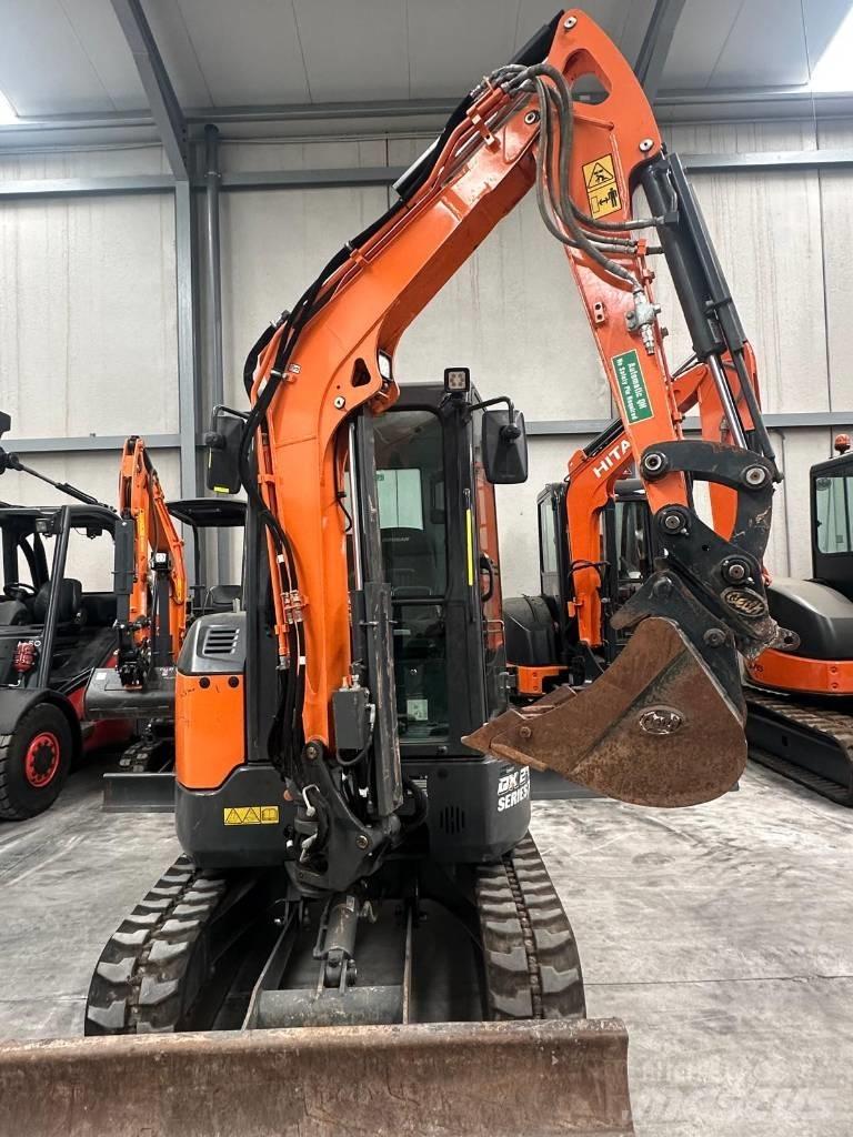 Doosan DX 27 Z ミニ油圧ショベル 7t以下（ミニユンボ・ミニディガー）
