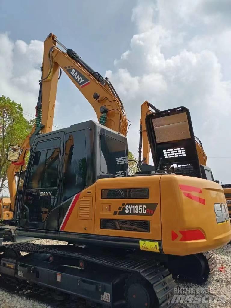 Sany SY 135 C 大型油圧ショベル12t以上（パワーショベル・ユンボ）