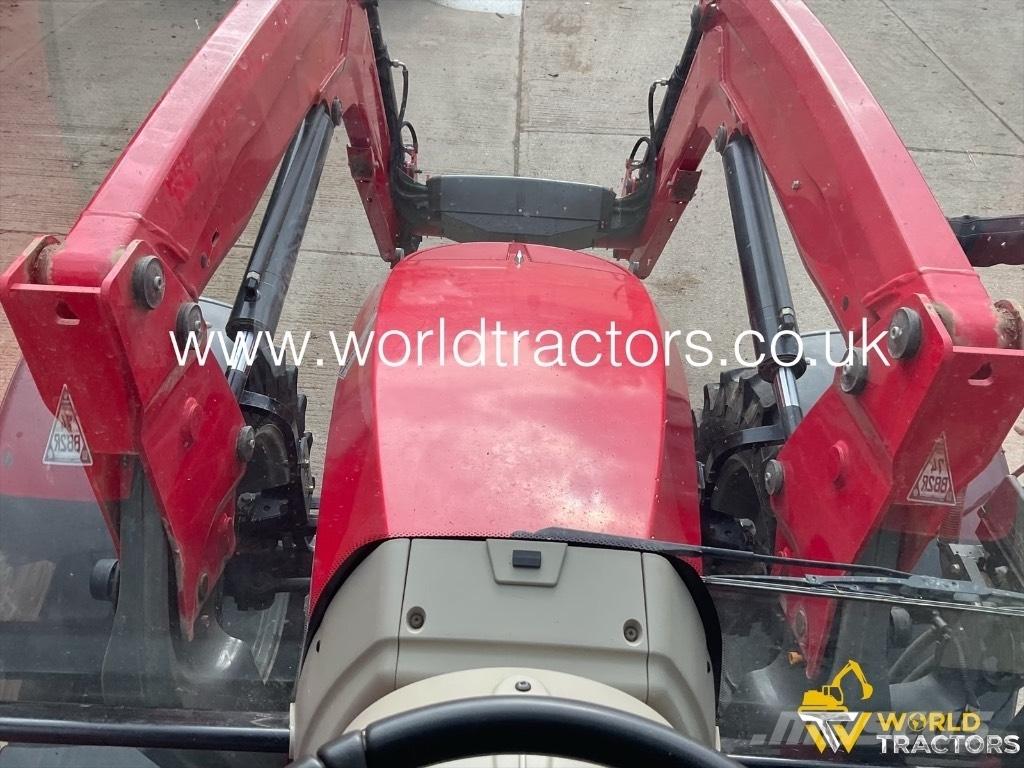 Massey Ferguson 5713 トラクター