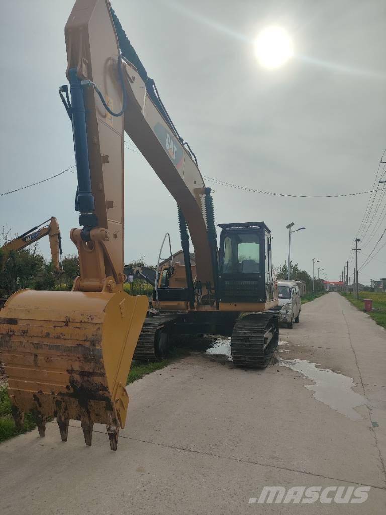 CAT 320 D 大型油圧ショベル12t以上（パワーショベル・ユンボ）