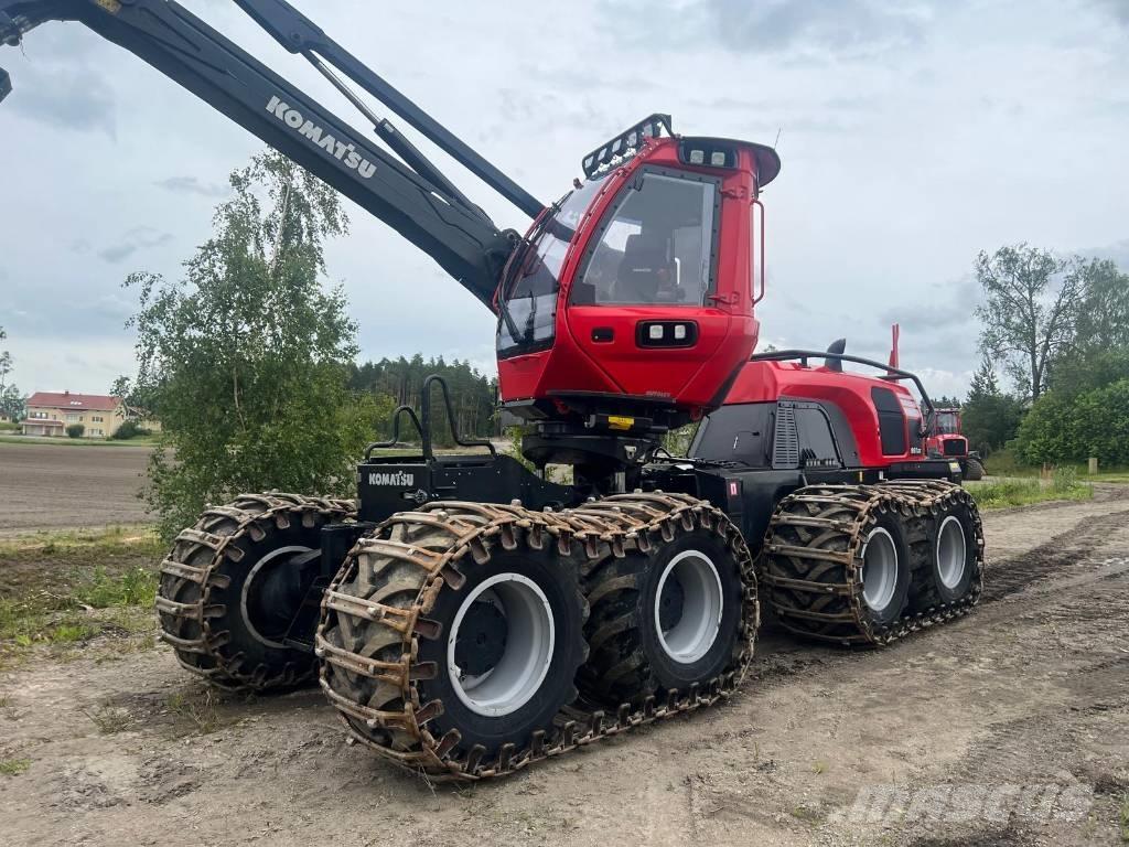 Komatsu 951 XC ハーベスター