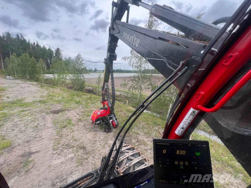 Komatsu 951 XC ハーベスター