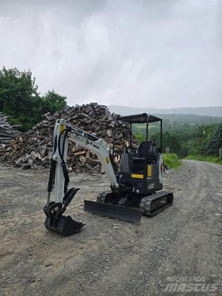 Bobcat E 20 ミニ油圧ショベル 7t以下（ミニユンボ・ミニディガー）