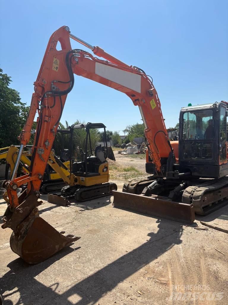 Doosan DX 80 R 中型油圧ショベル 7ｔ-12ｔ（ユンボ・パワーショベル・バックホー）