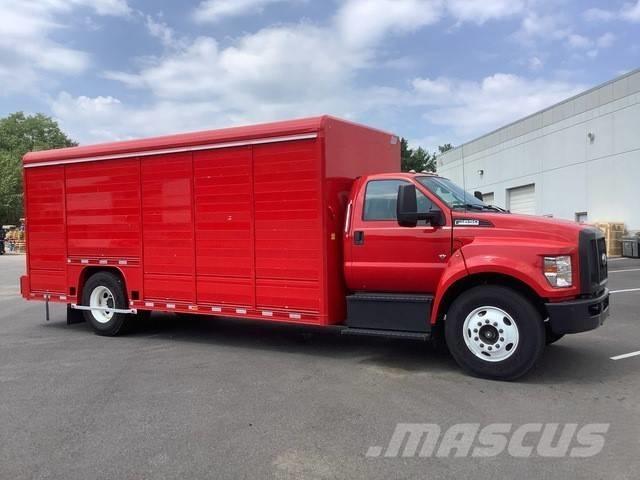 Ford F650 飲料運送車両