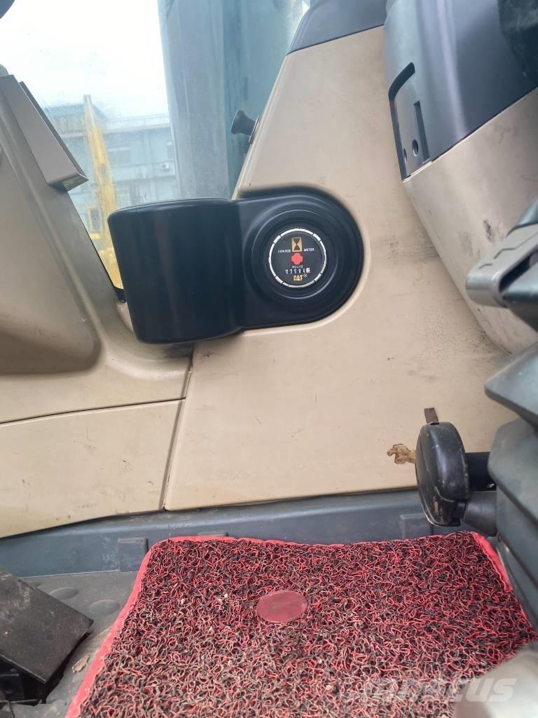 CAT 330 D L 大型油圧ショベル12t以上（パワーショベル・ユンボ）