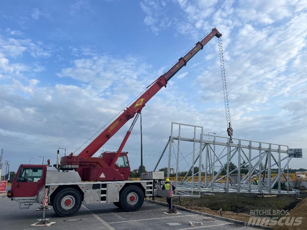 Liebherr LTM 1030 オールテレーンクレーン