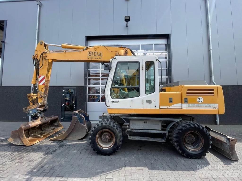 Liebherr A904C | A/C ホイール式油圧ショベル（パワーショベル・ユンボ・バックホー）