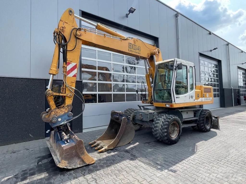 Liebherr A904C | A/C ホイール式油圧ショベル（パワーショベル・ユンボ・バックホー）