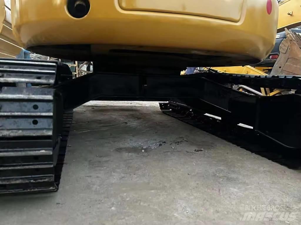 CAT 304 CR ミニ油圧ショベル 7t以下（ミニユンボ・ミニディガー）