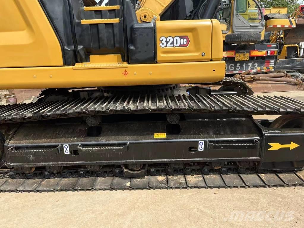 CAT 320 GC 大型油圧ショベル12t以上（パワーショベル・ユンボ）