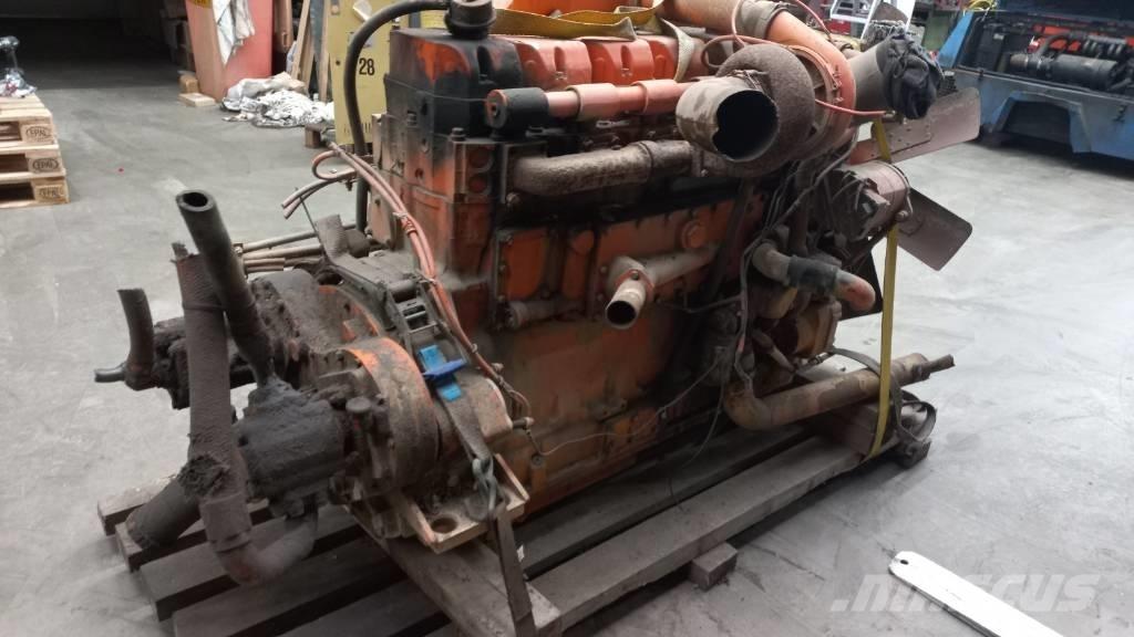 Cummins KTA19-C エンジン