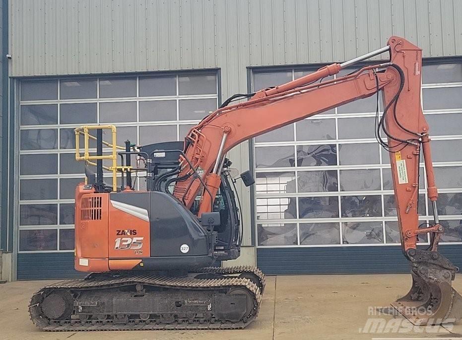 Hitachi ZX135US-7 大型油圧ショベル12t以上（パワーショベル・ユンボ）